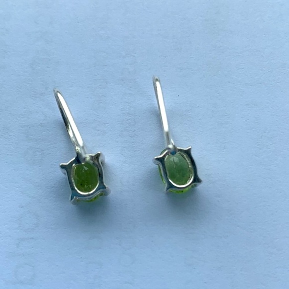 Beautiful Peridot & Silver Earrings - Picture 4 of 5